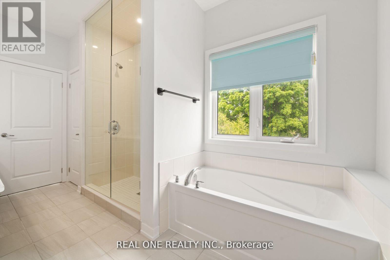 14 TWELVE TREES COURT - 27