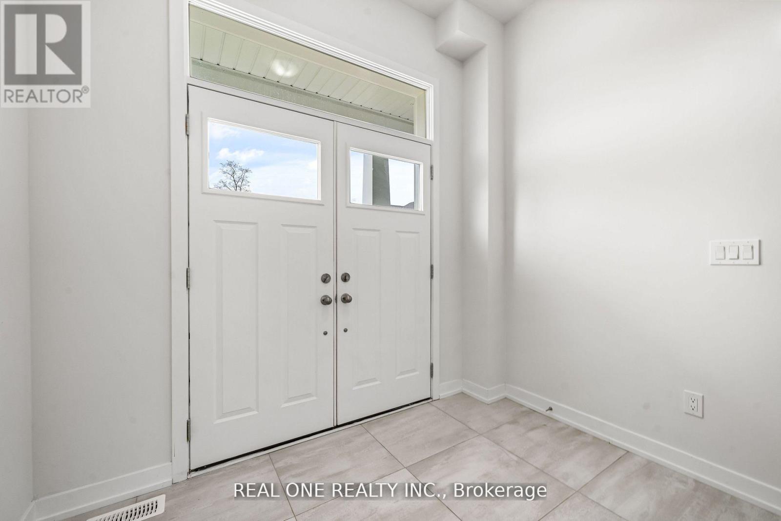 14 TWELVE TREES COURT - 7