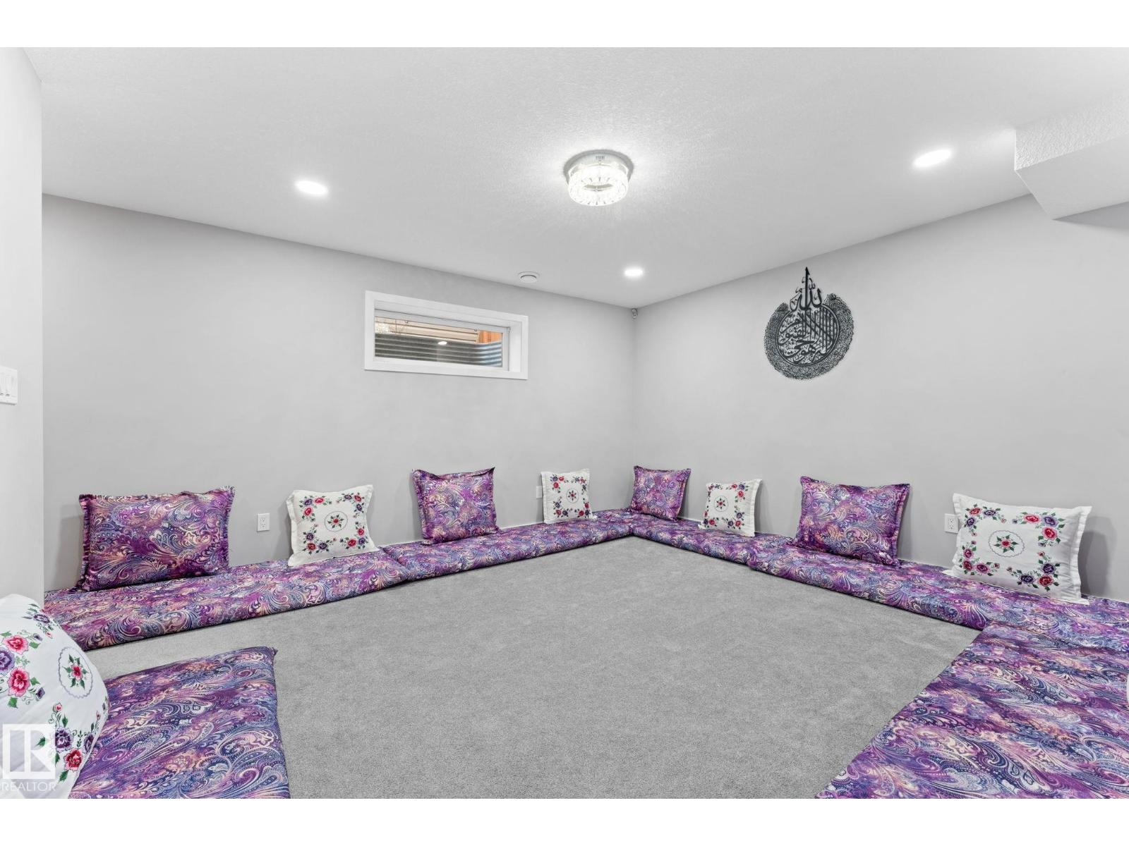 2124 35A AV NW - 28