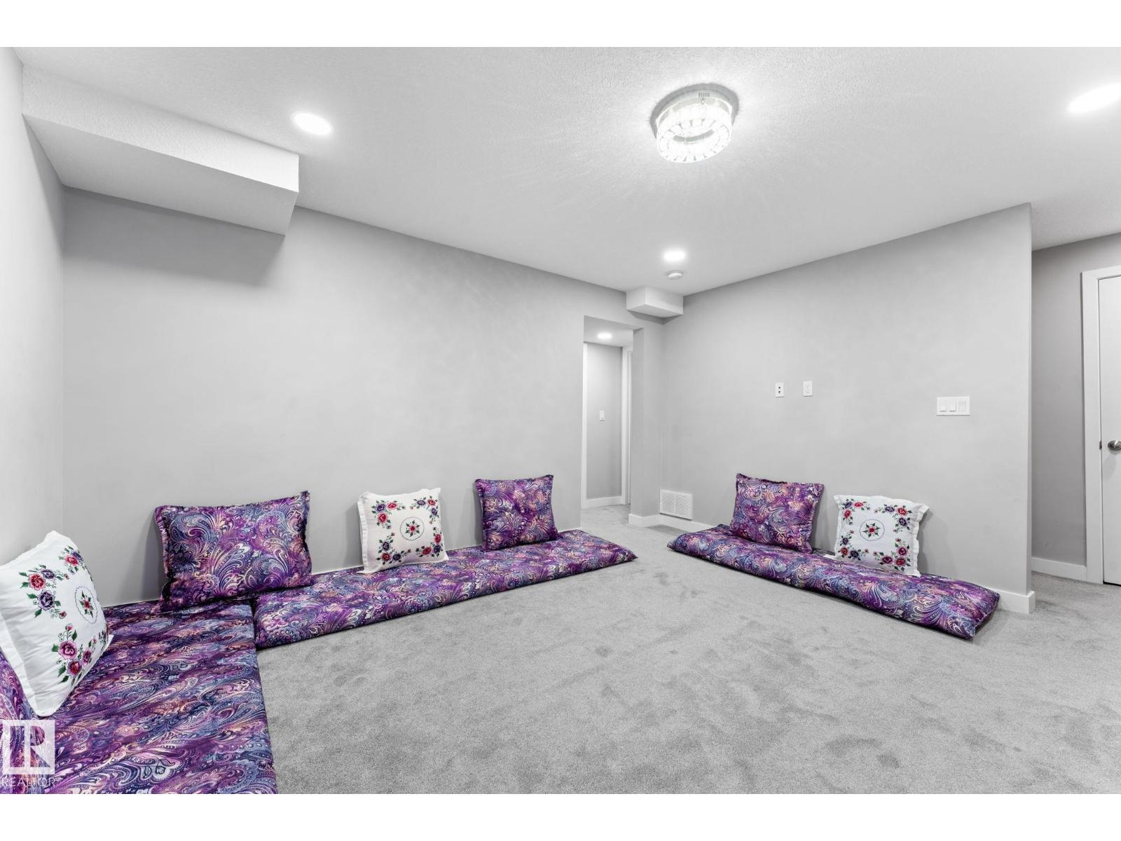 2124 35A AV NW - 30