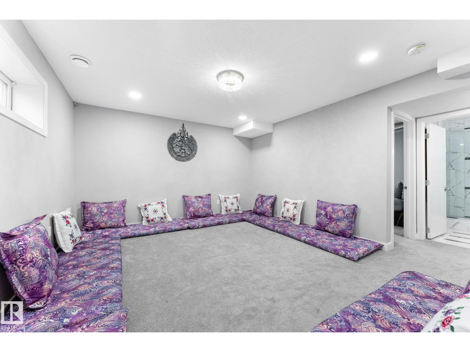 2124 35A AV NW - 29