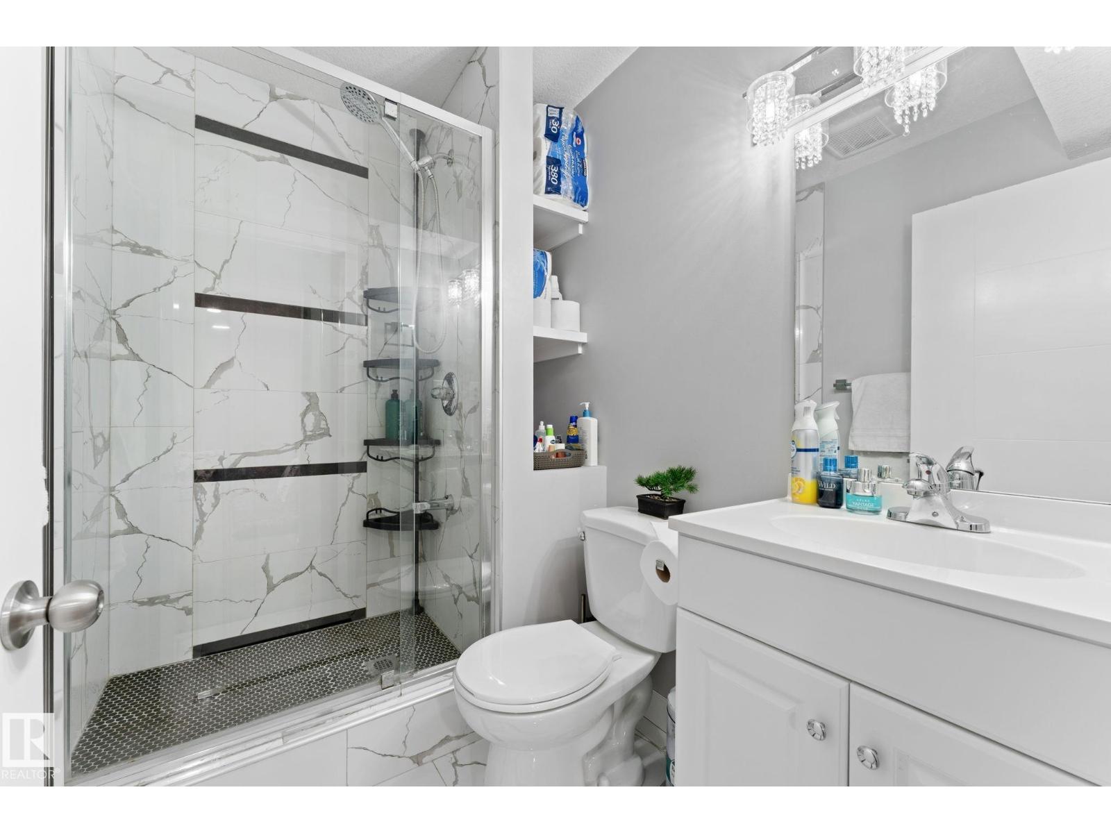 2124 35A AV NW - 32