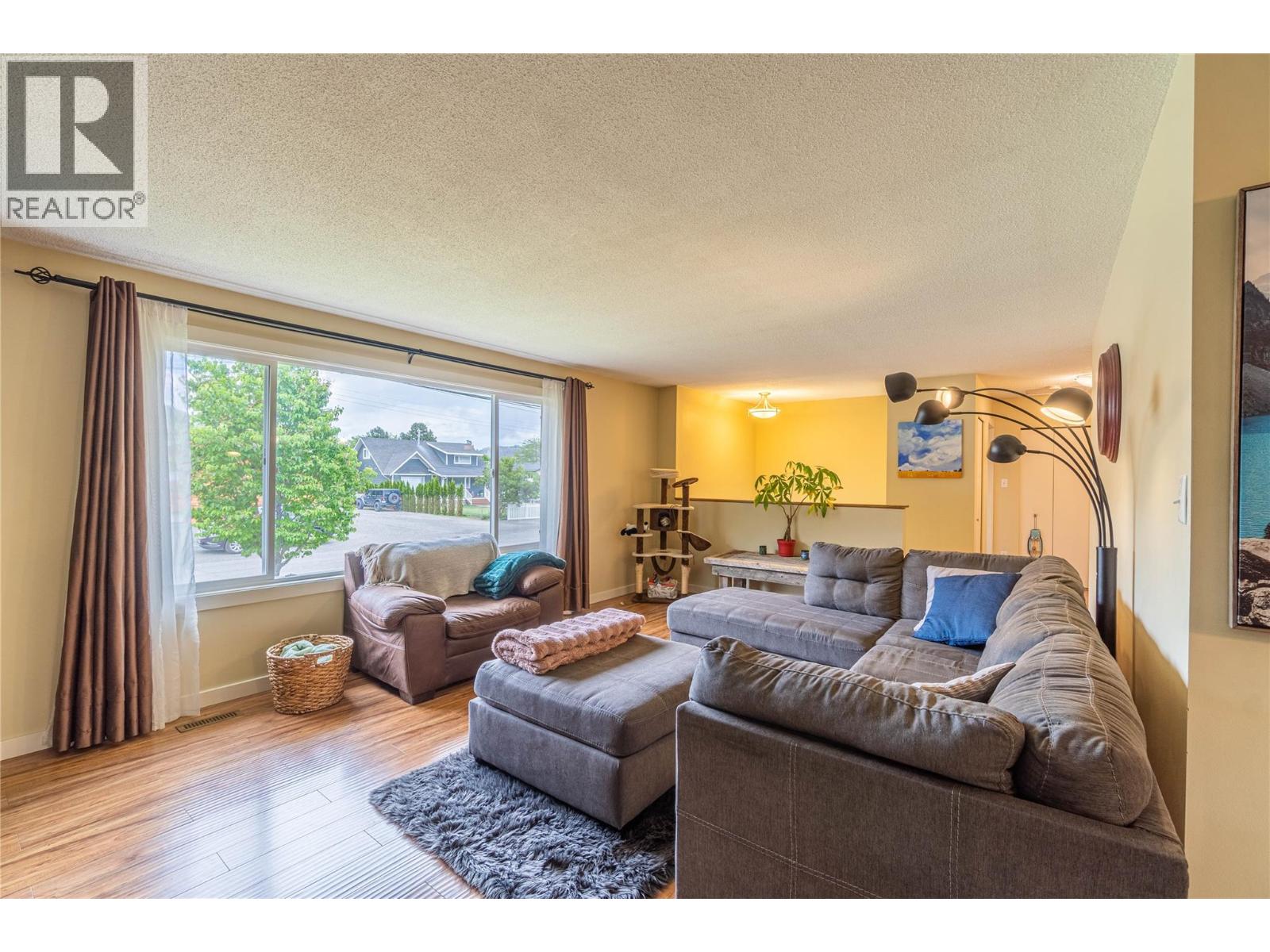 879 SERLE Road - 29