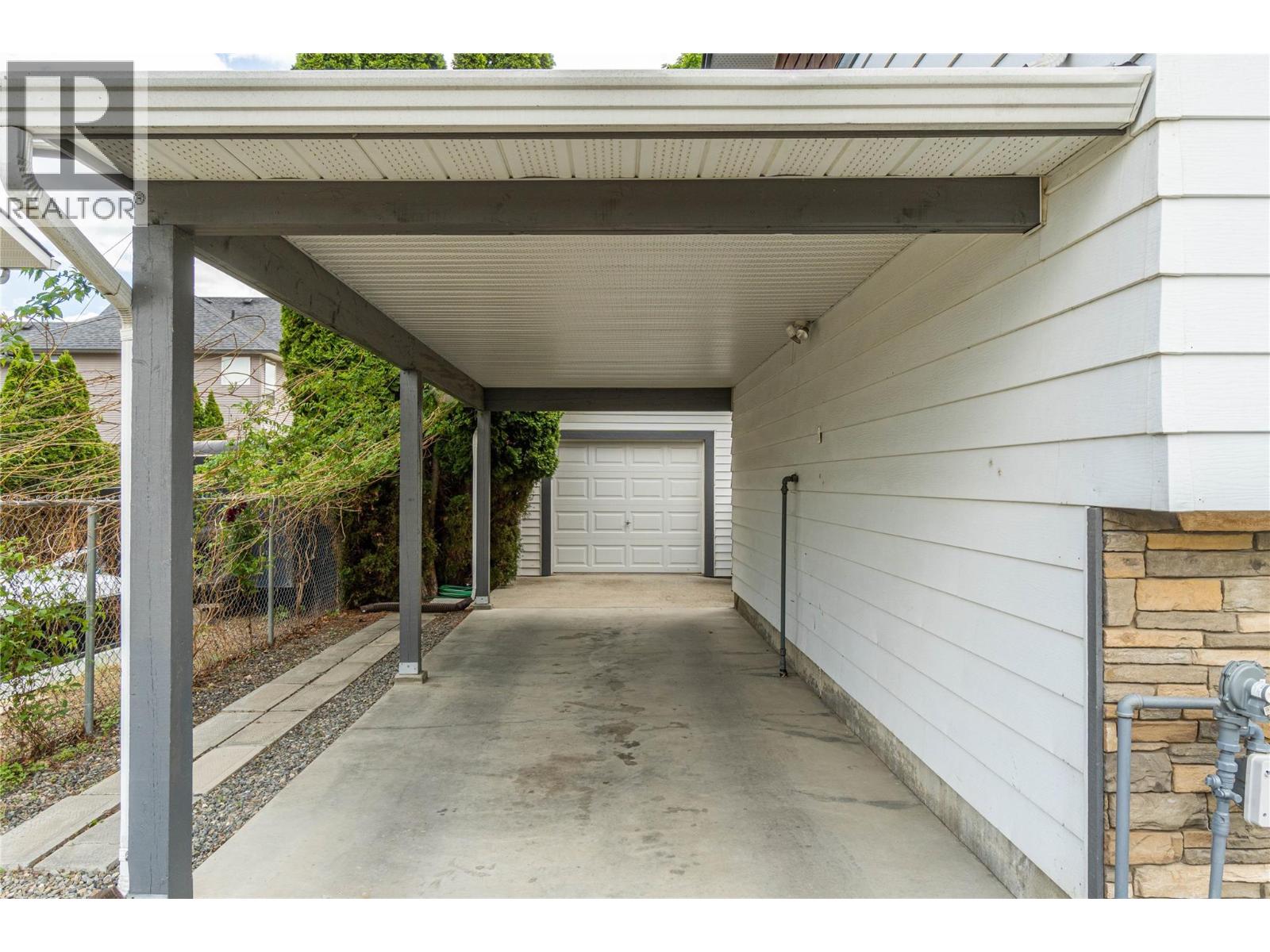 879 SERLE Road - 13