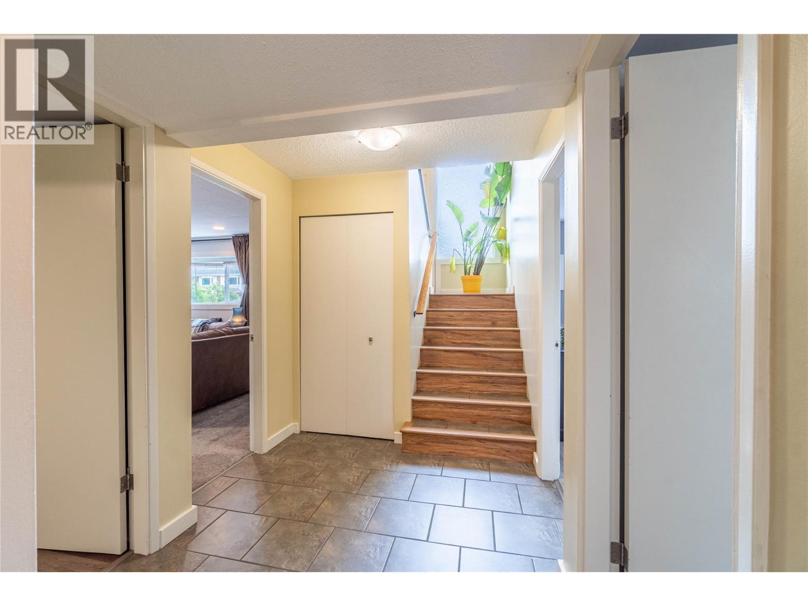 879 SERLE Road - 30