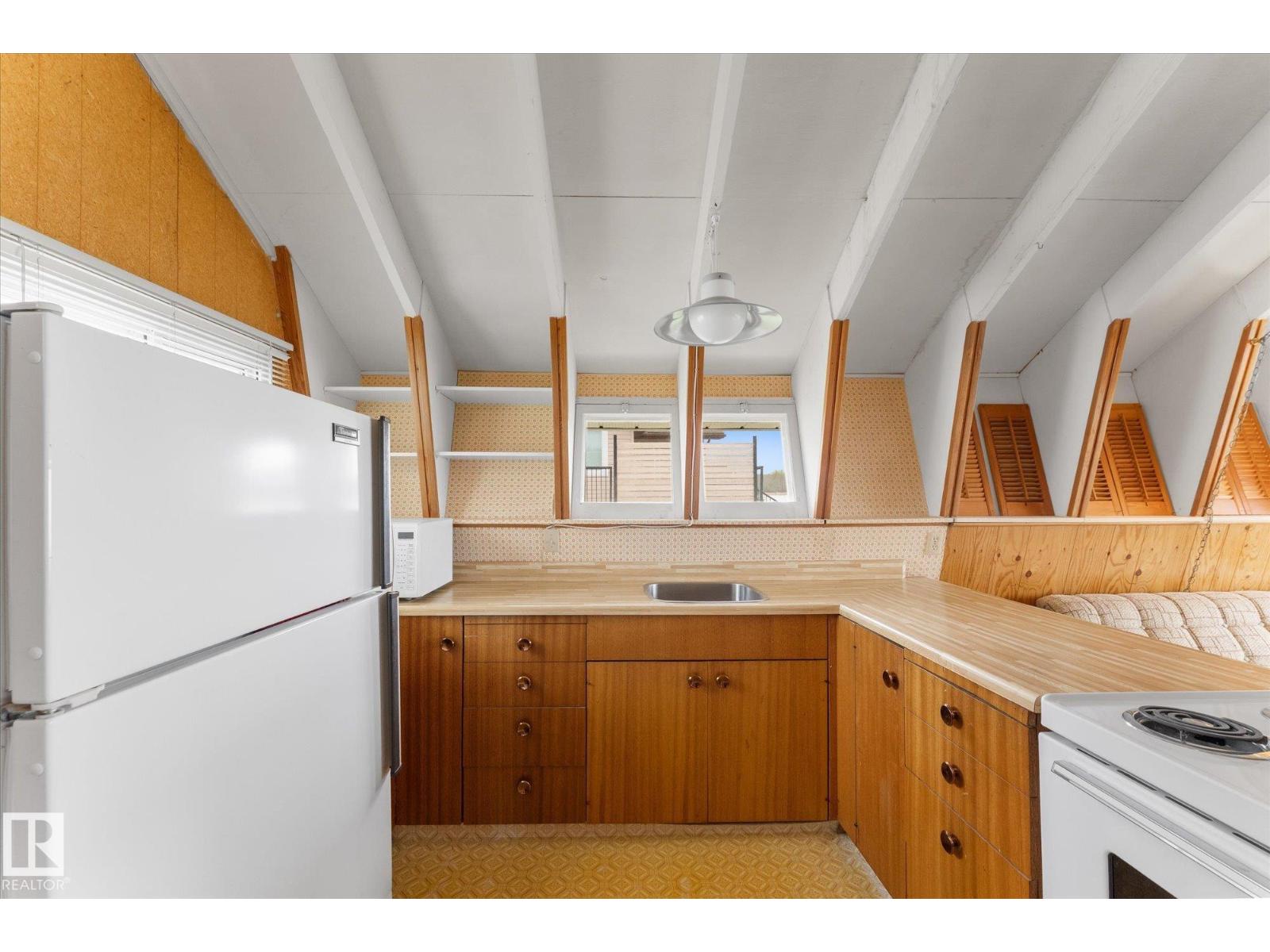 210 2 Street - 16