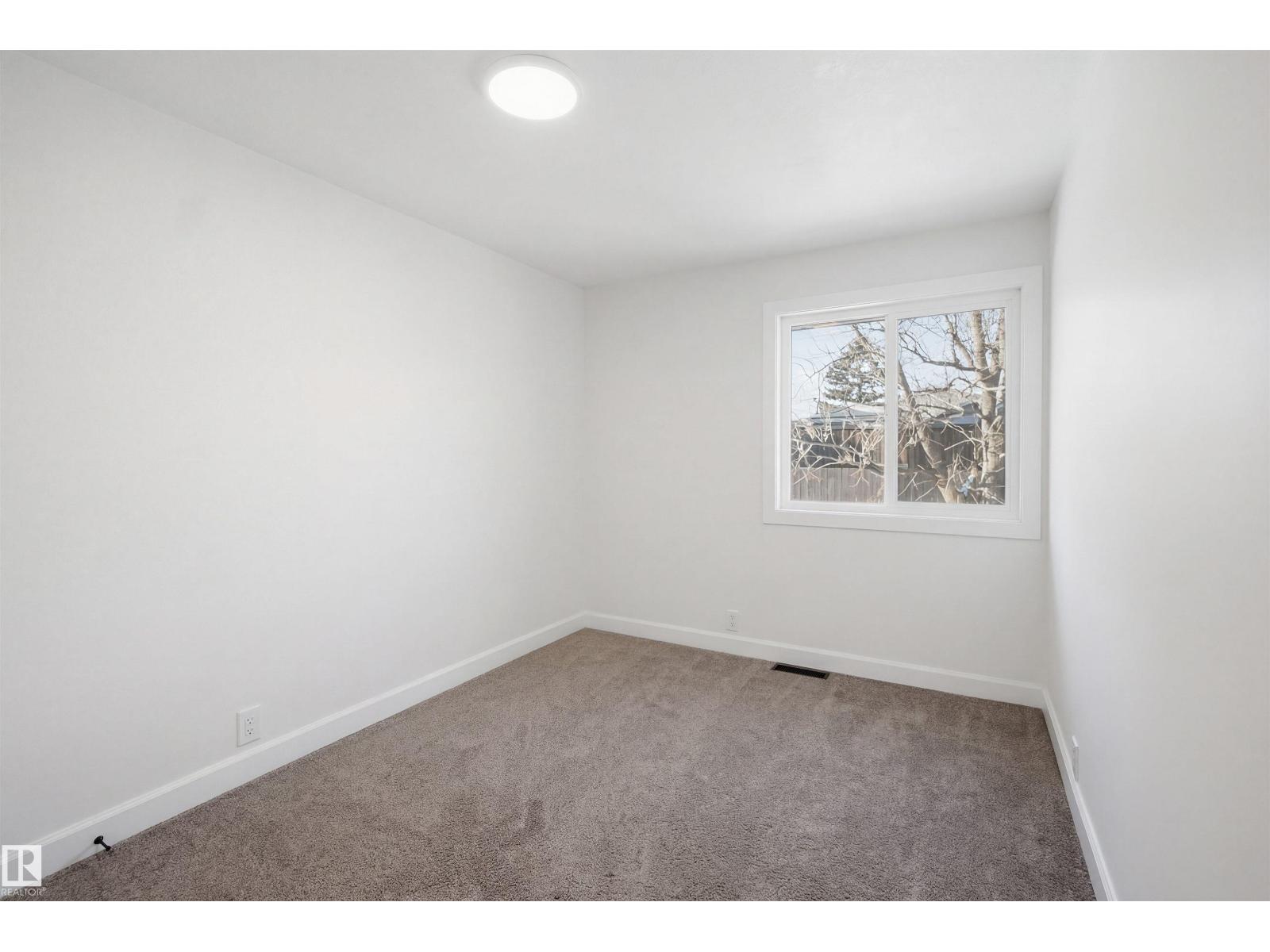 1706 37 ST NW, Edmonton