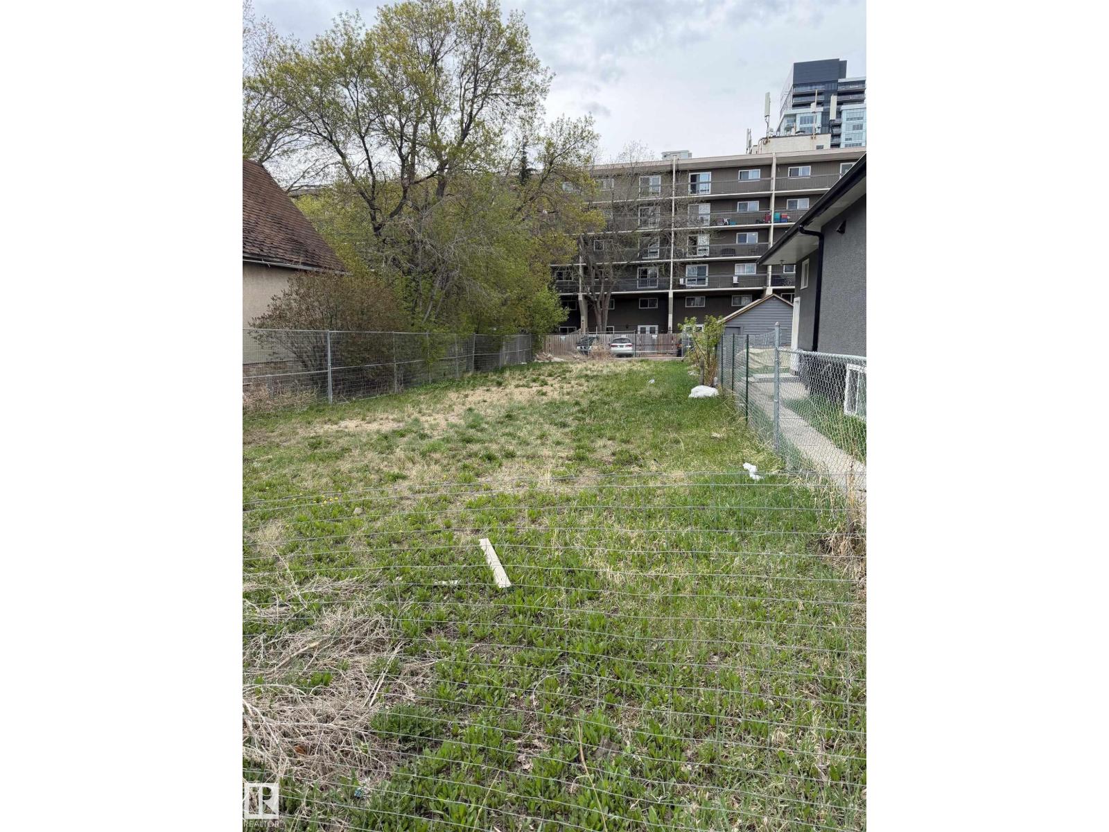 Photo of 9345 103A AV NW, Edmonton