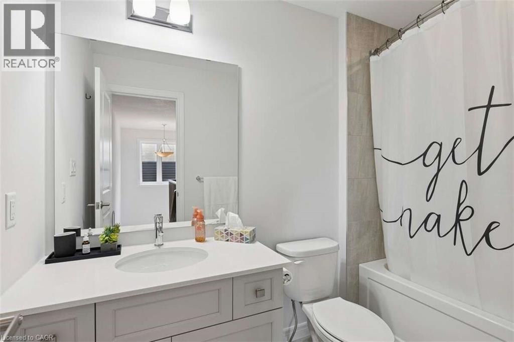 14 ESCARPMENT Drive - 27