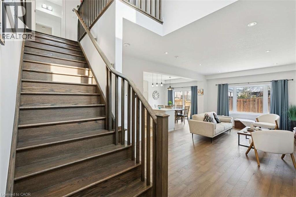 14 ESCARPMENT Drive - 8
