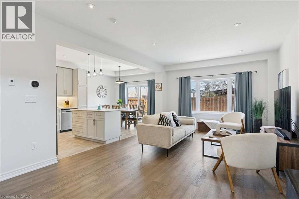 14 ESCARPMENT Drive - 9