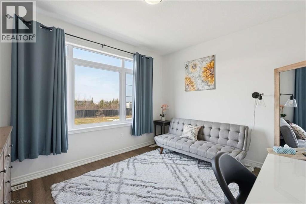 14 ESCARPMENT Drive - 25