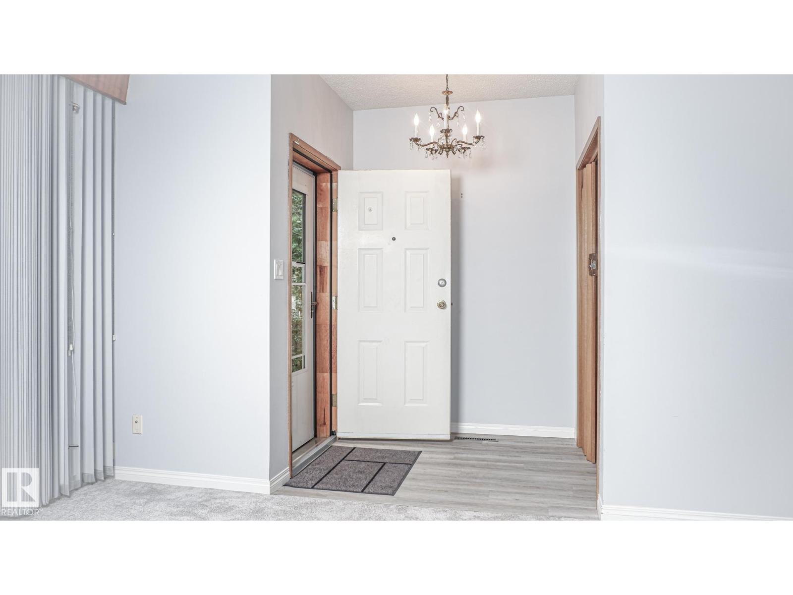 11131 52 ST NW - 5