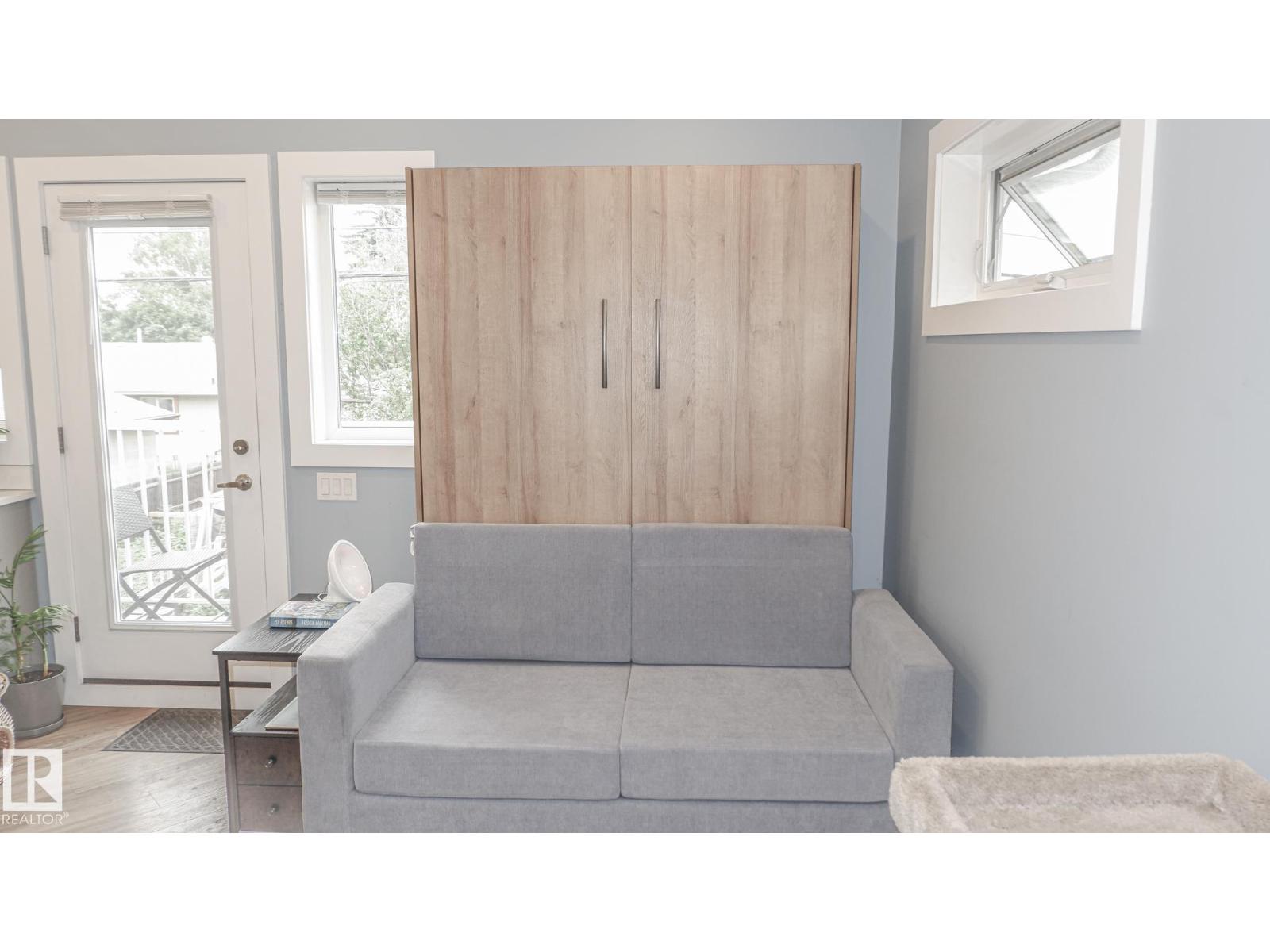 11131 52 ST NW - 49