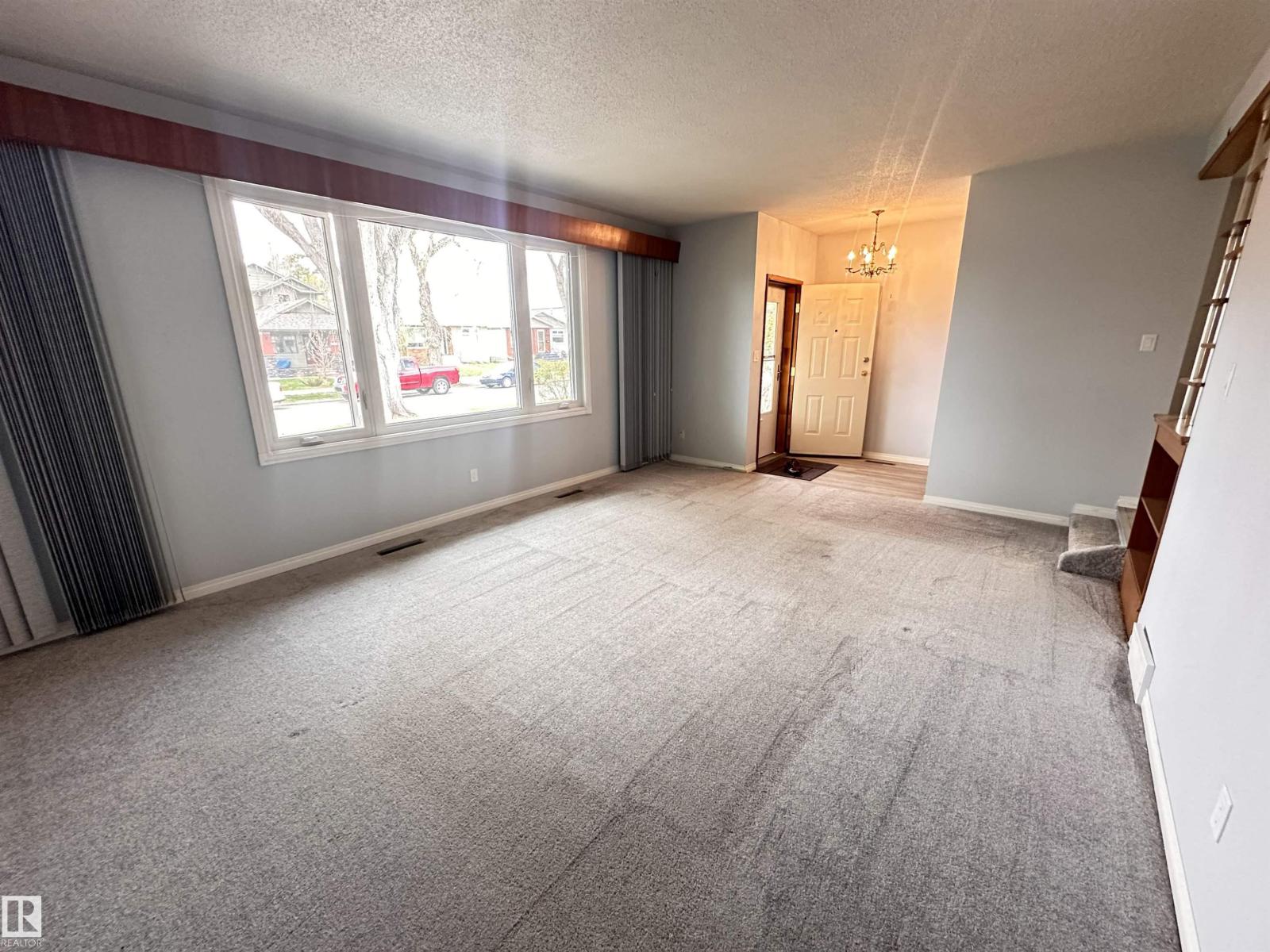 11131 52 ST NW - 7