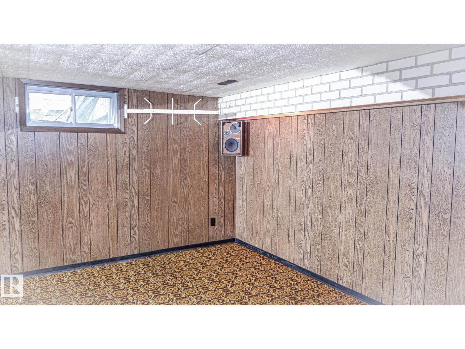 11131 52 ST NW - 36