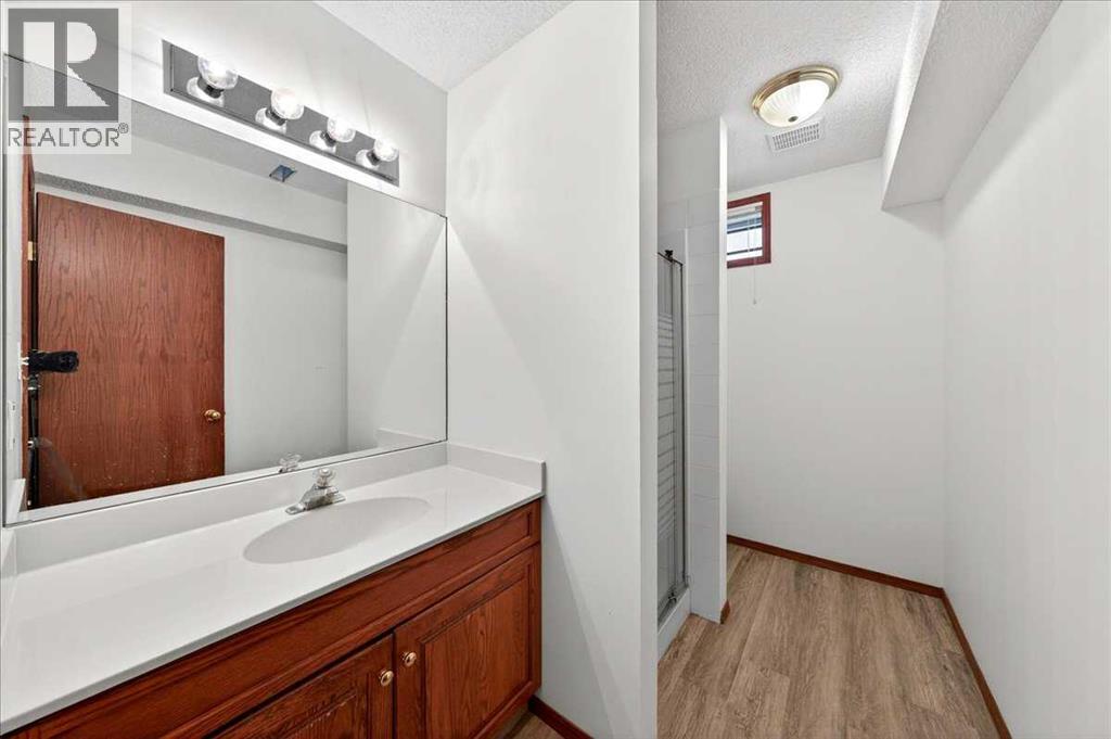 98 Hampstead Circle NW - 41