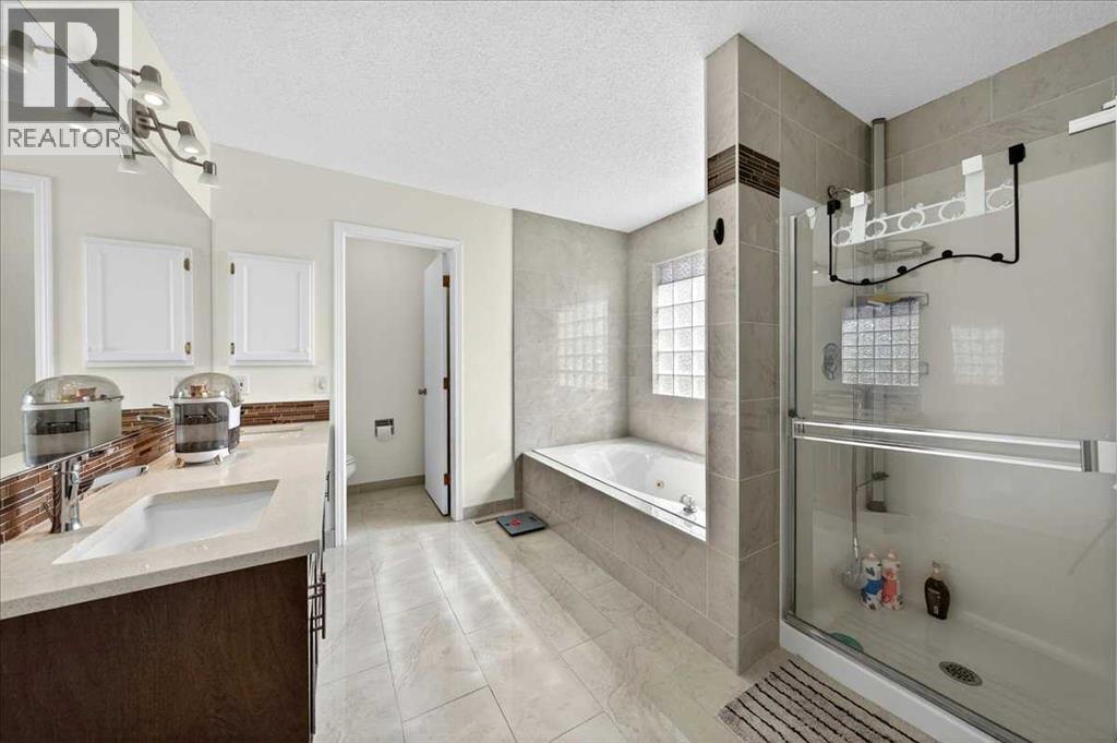 98 Hampstead Circle NW - 30
