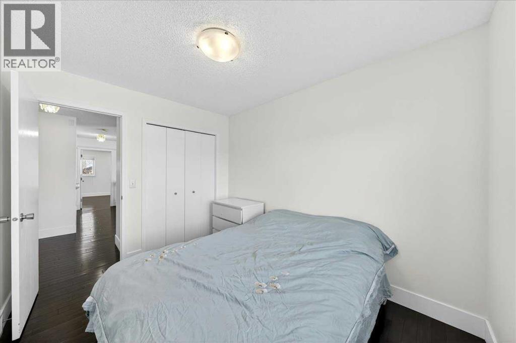 98 Hampstead Circle NW - 22