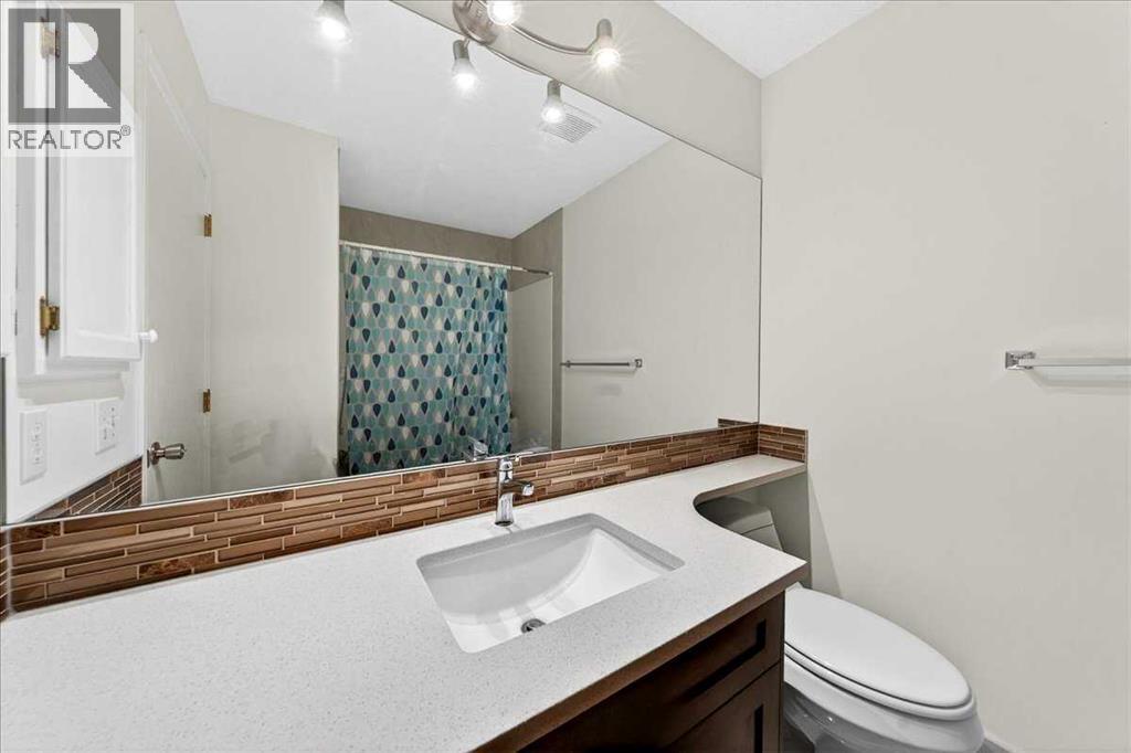 98 Hampstead Circle NW - 20