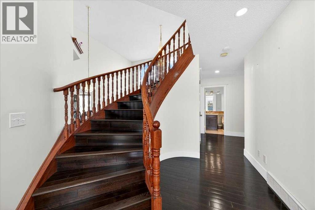 98 Hampstead Circle NW - 13