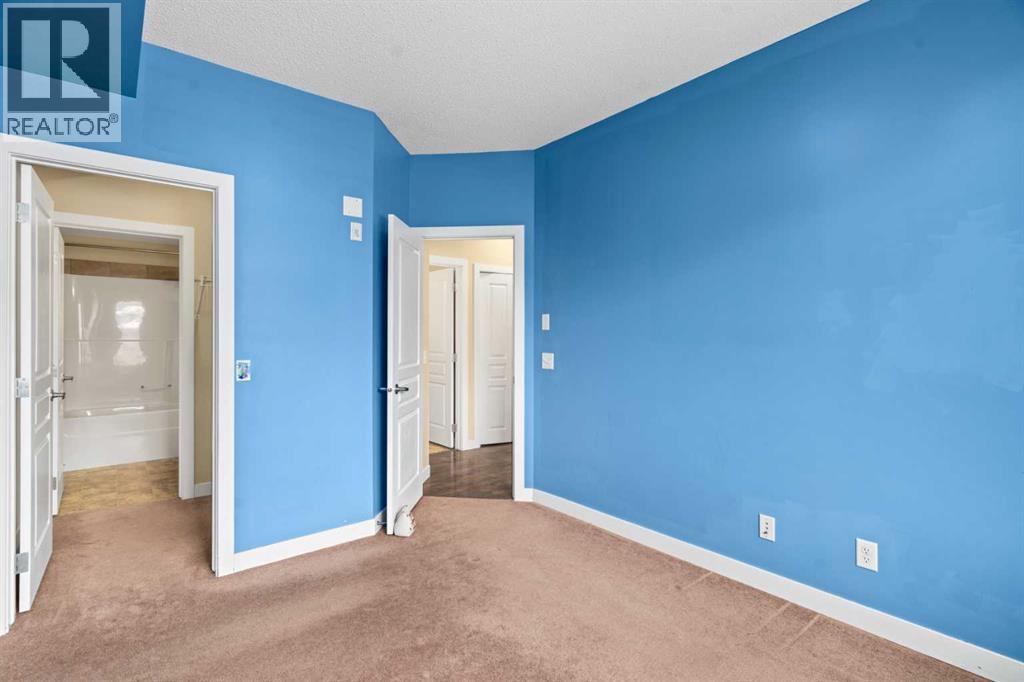 #212 10 Panatella Road NW - 12