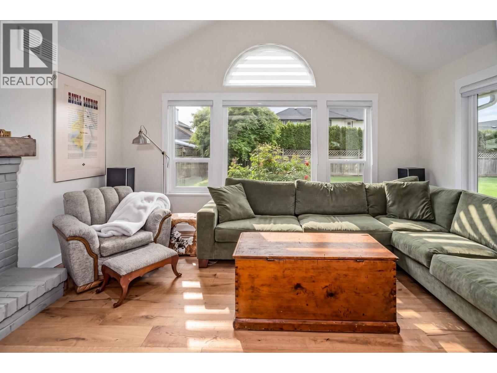 4621 LONDON CRESCENT, Ladner