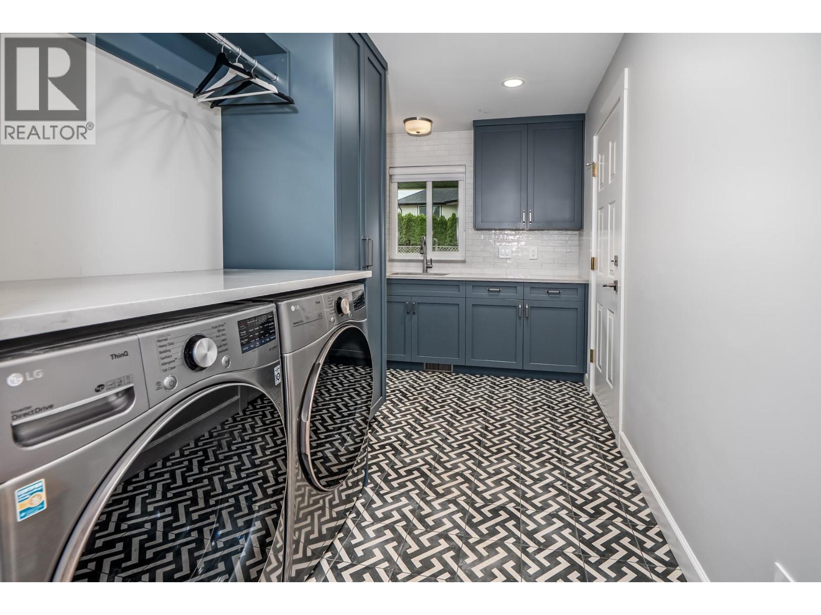 4621 LONDON CRESCENT, Ladner