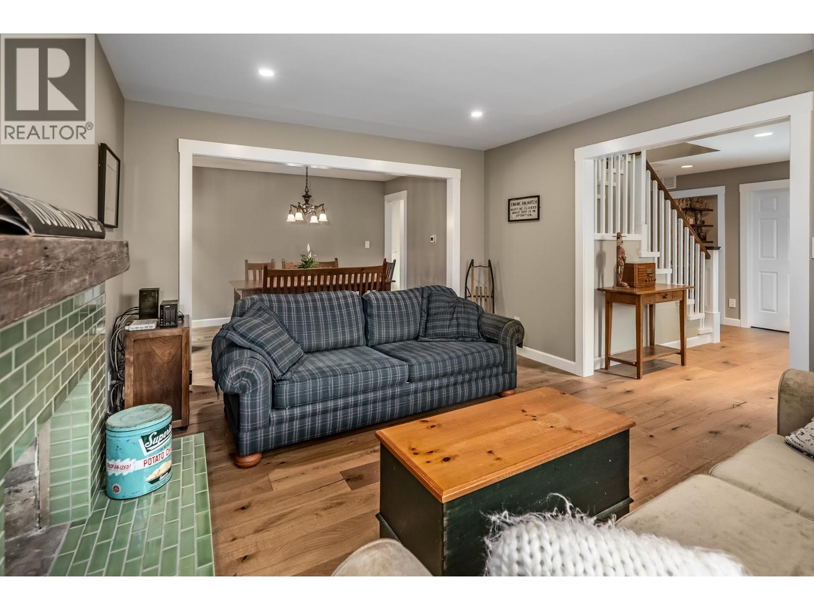 4621 LONDON CRESCENT, Ladner