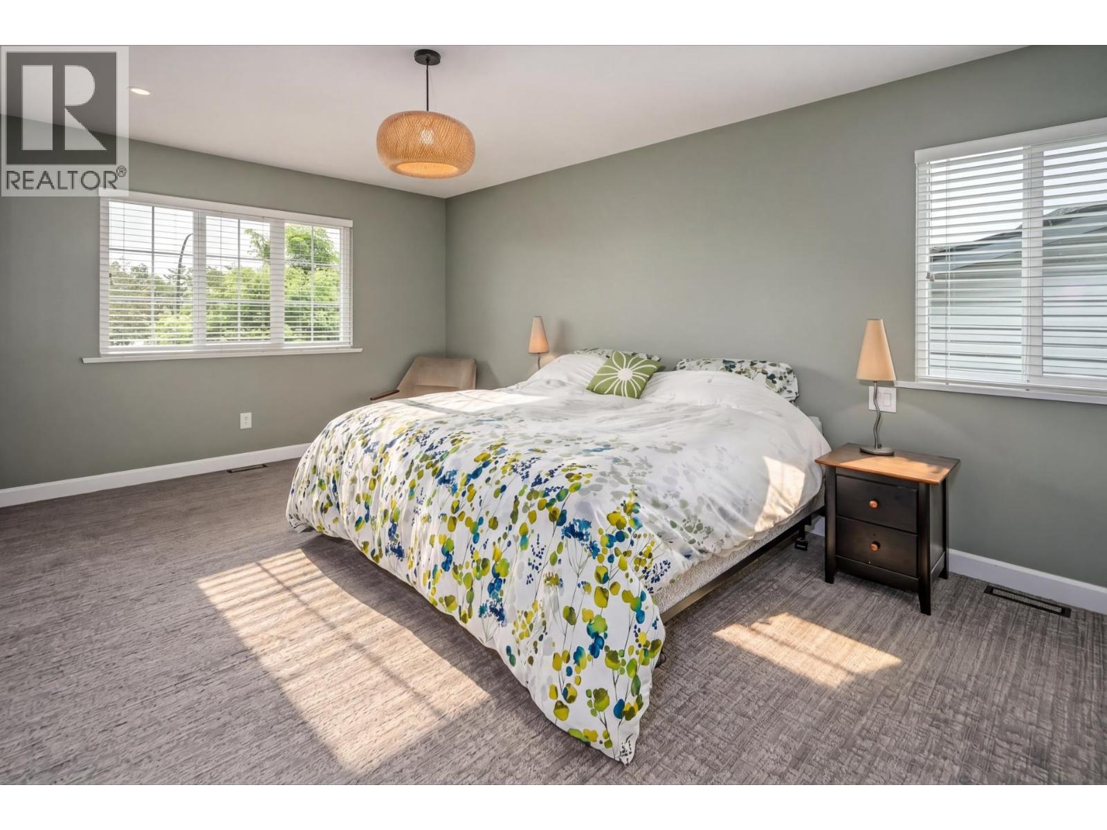 4621 LONDON CRESCENT, Ladner