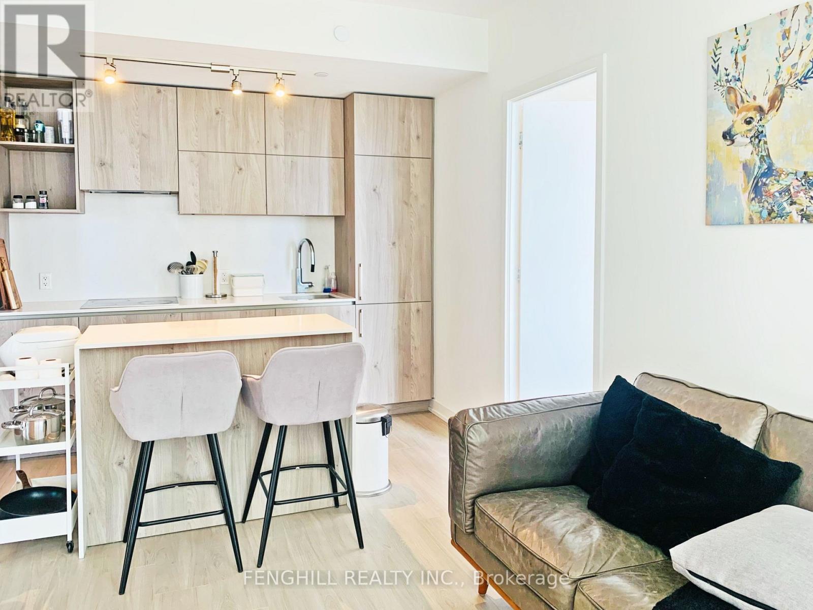 Listing photo of 5002 - 1 YORKVILLE AVENUE