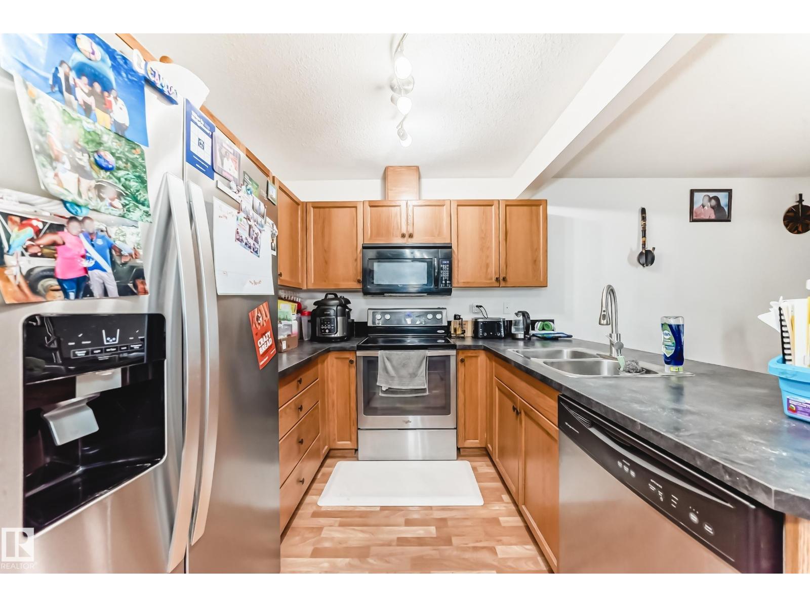 #38 150 Edwards ST SW, Edmonton