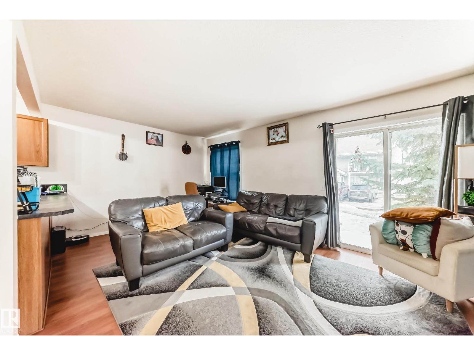 #38 150 Edwards ST SW, Edmonton