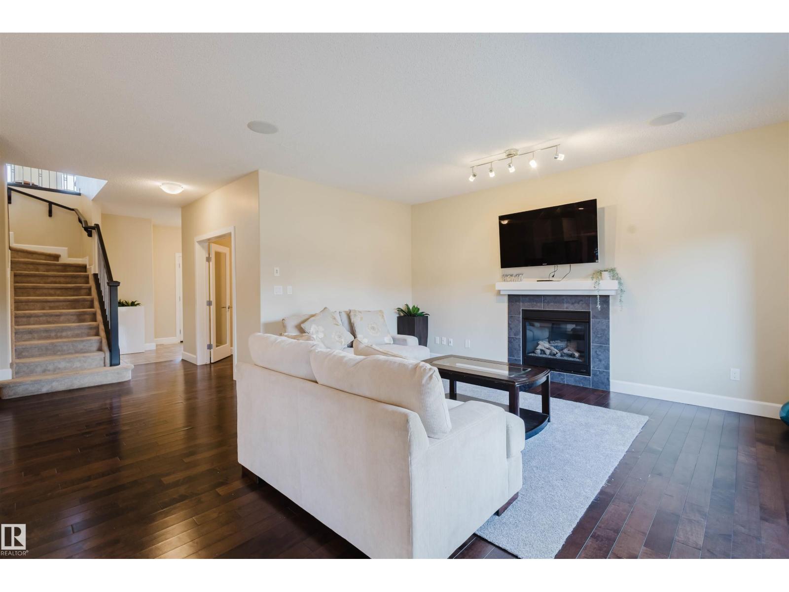 2122 WARE RD NW, Edmonton