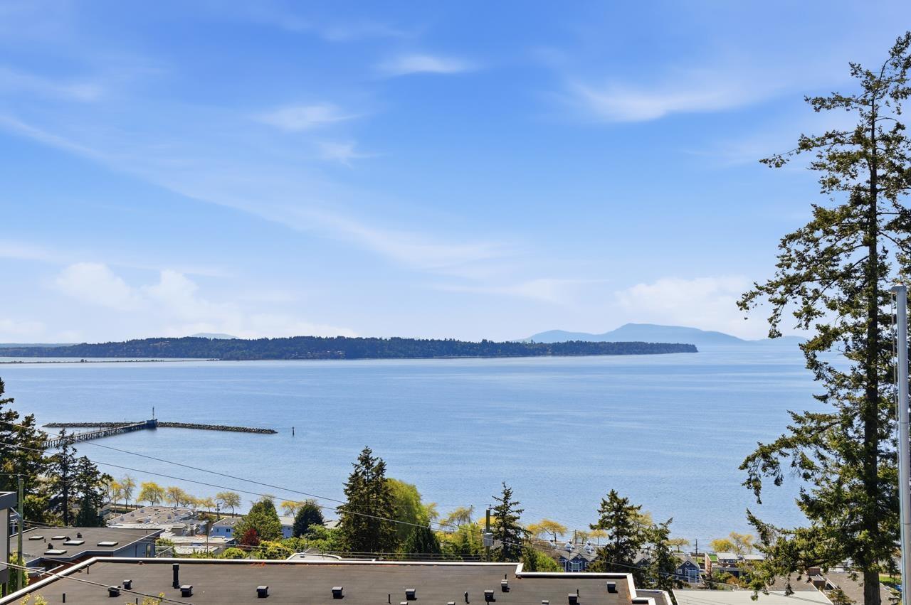 14843 HARDIE AVENUE, White Rock