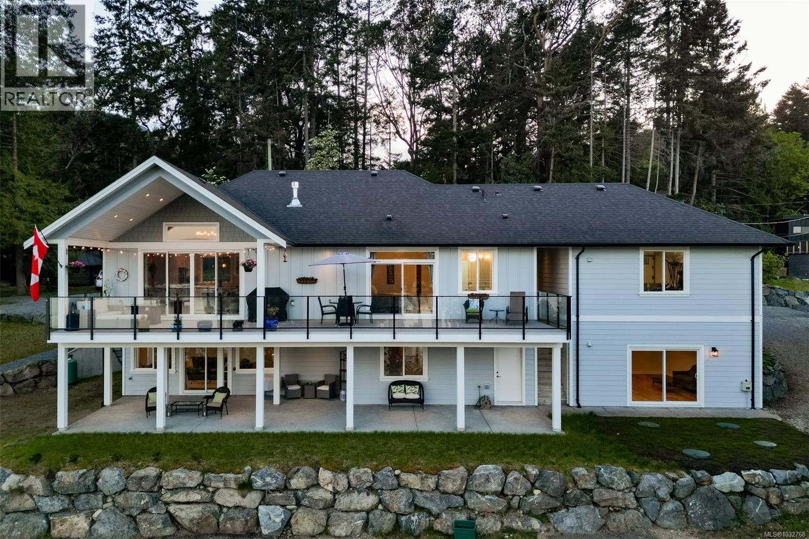 1717 Arbutus Terr - 4
