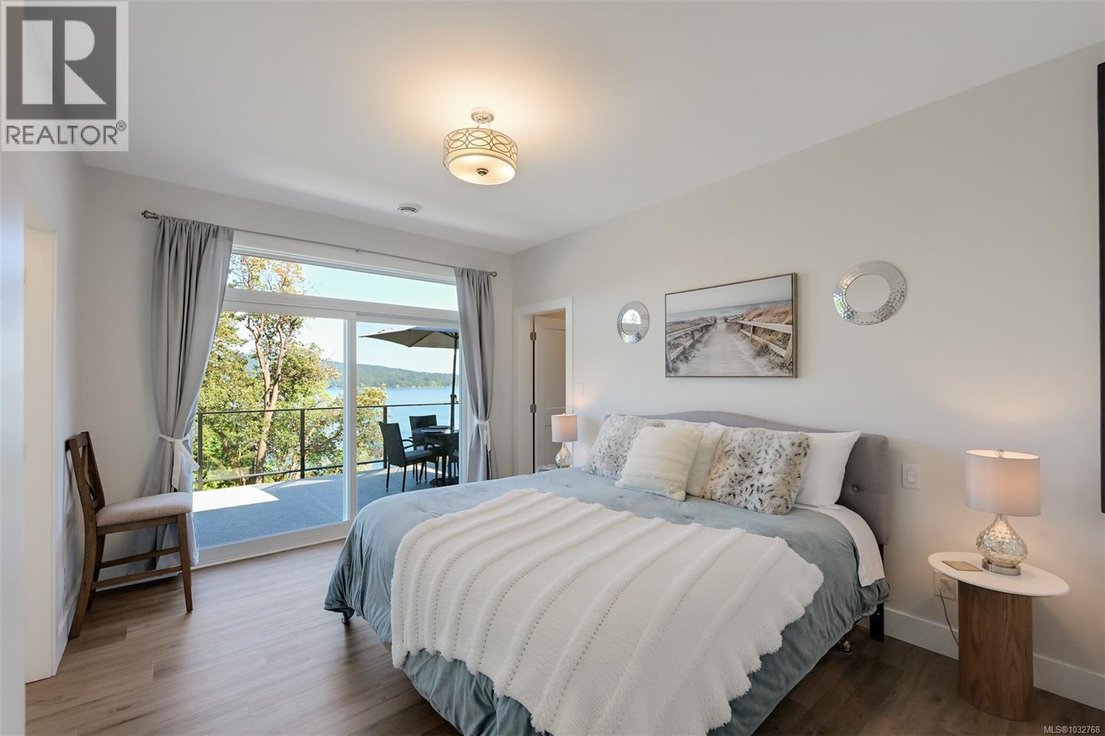 1717 Arbutus Terr, Mill Bay