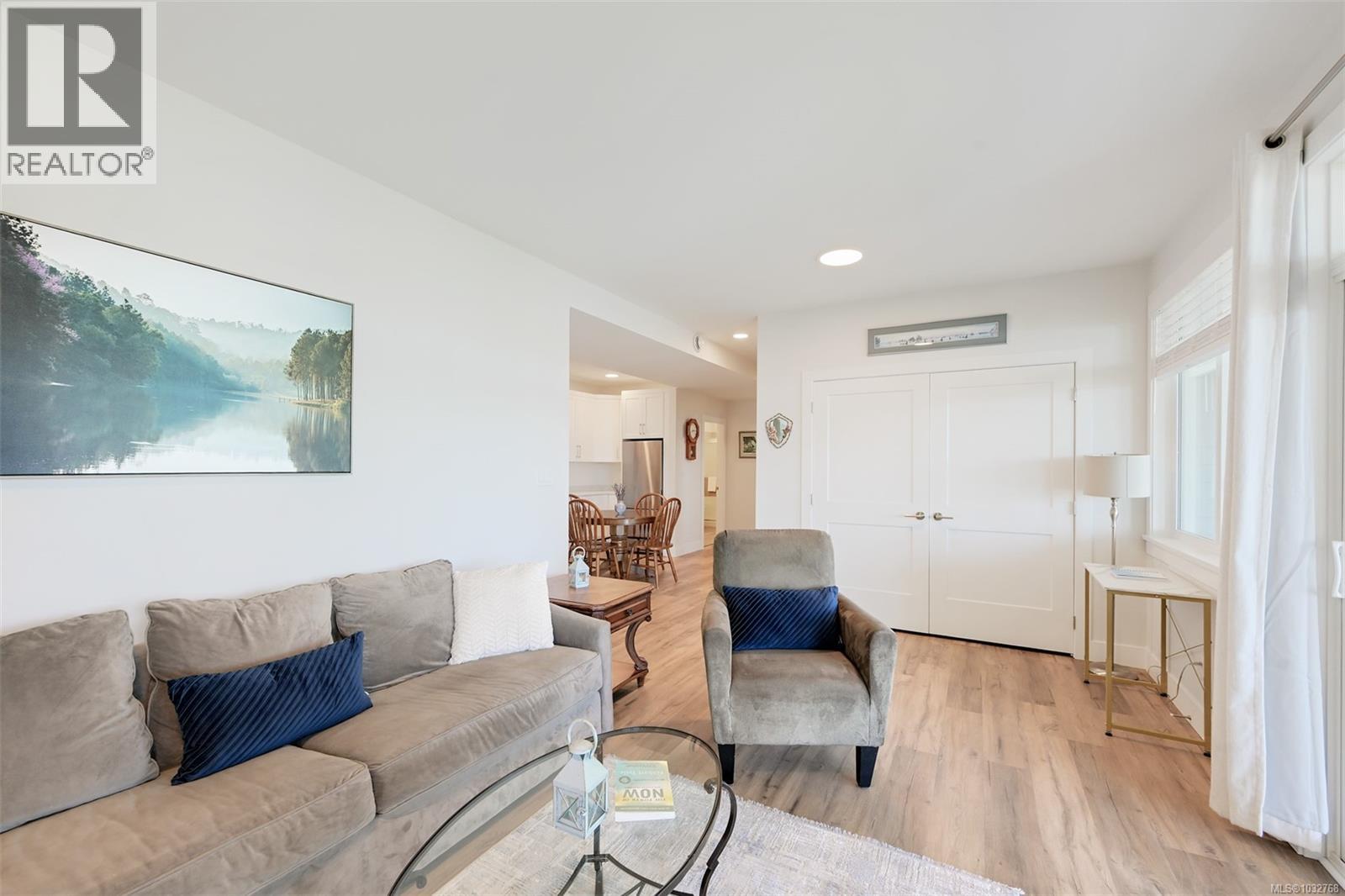 1717 Arbutus Terr, Mill Bay