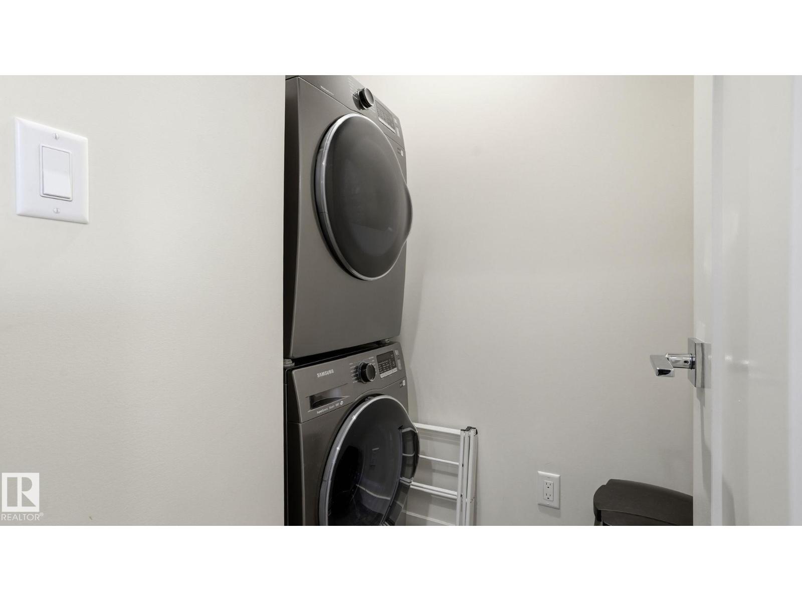 11002 University AV NW, Edmonton