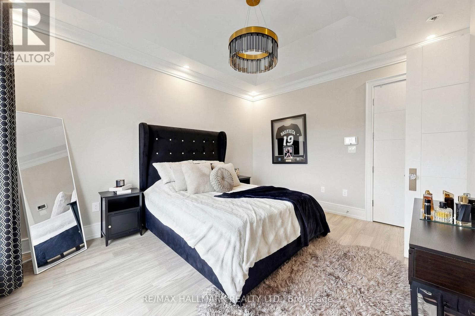 901 WINGARDEN CRESCENT - 31