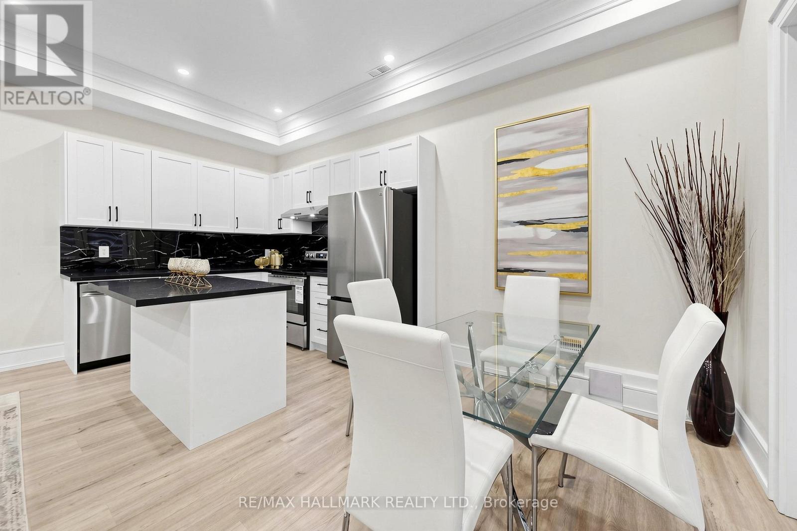 901 WINGARDEN CRESCENT - 42