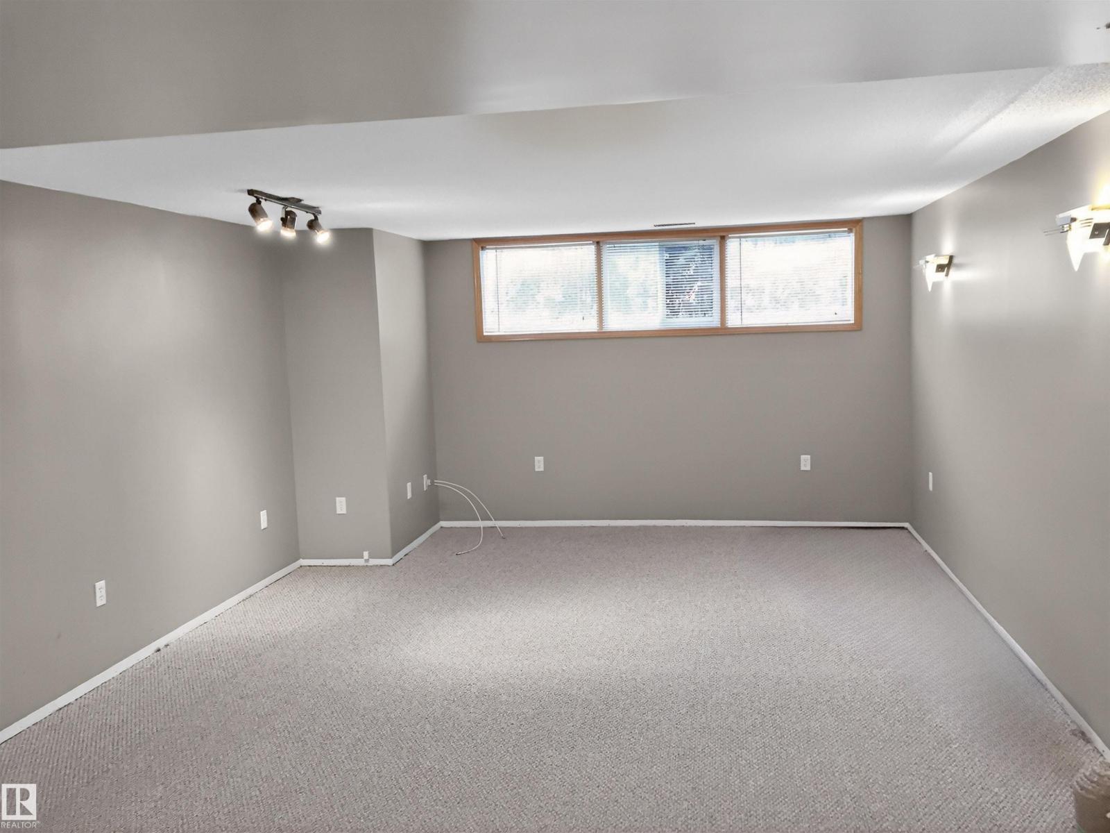13007 / 13009 111 AV NW, Edmonton
