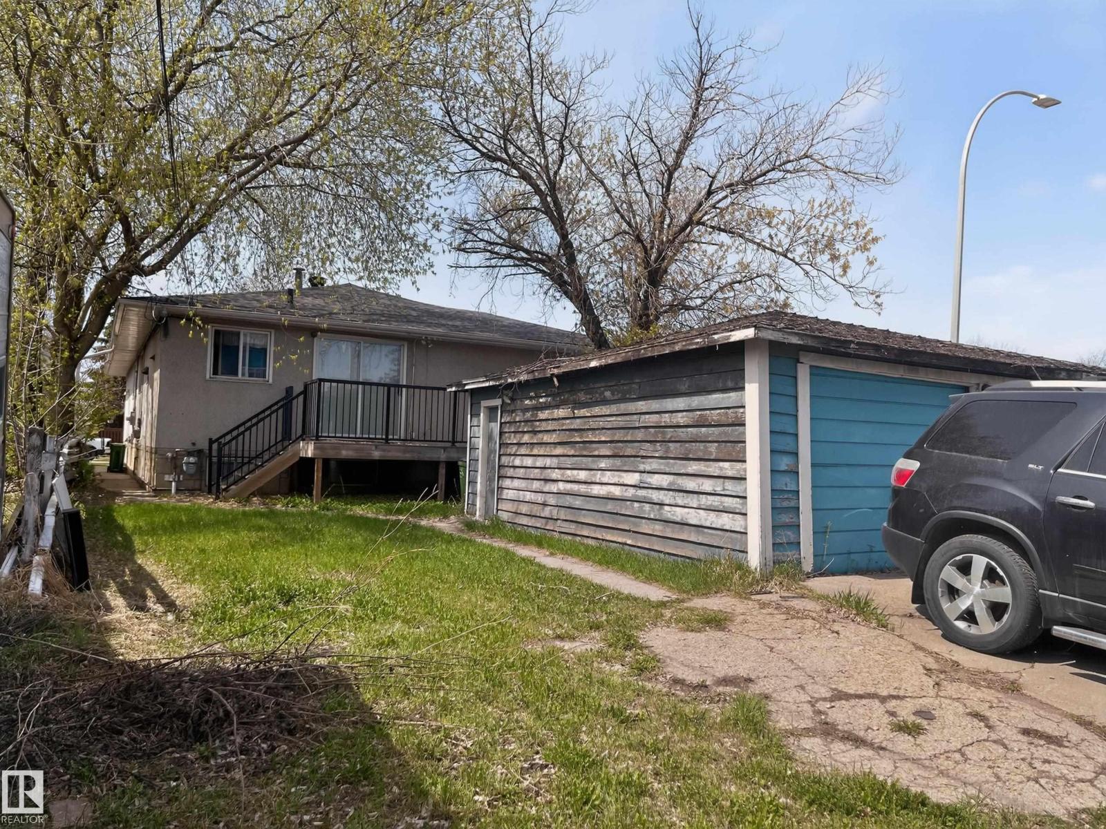 13007 / 13009 111 AV NW, Edmonton
