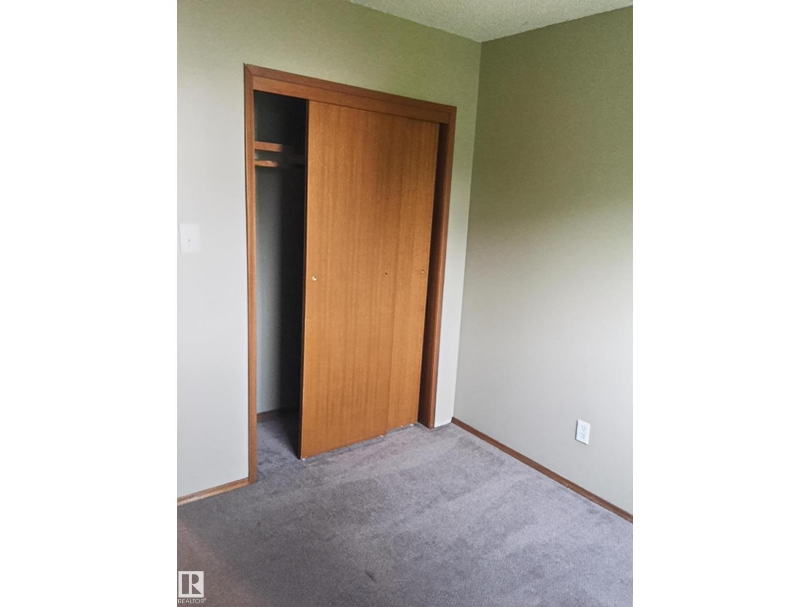 11043 / 11045 131 ST NW - 18