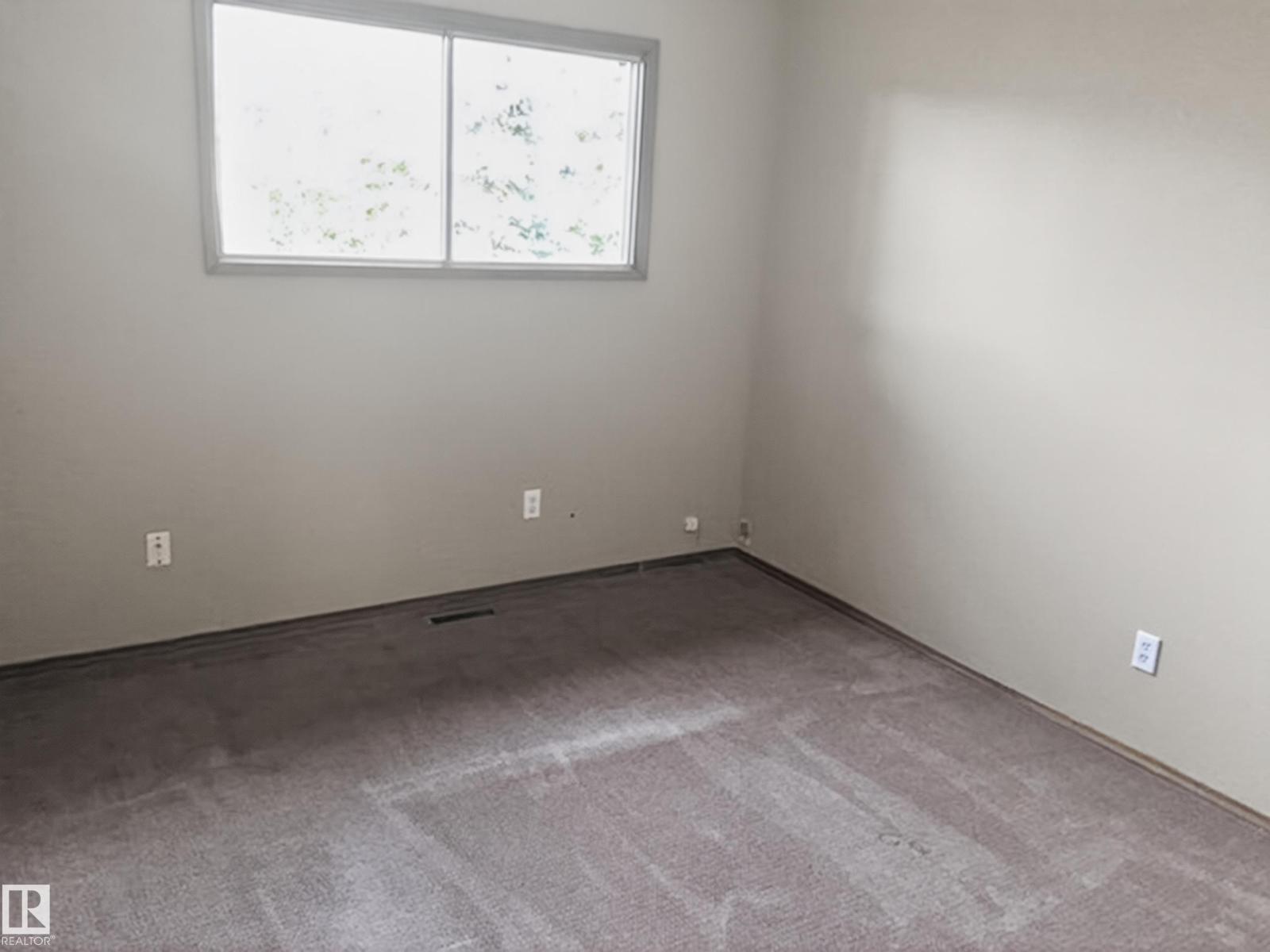 11043 / 11045 131 ST NW - 20