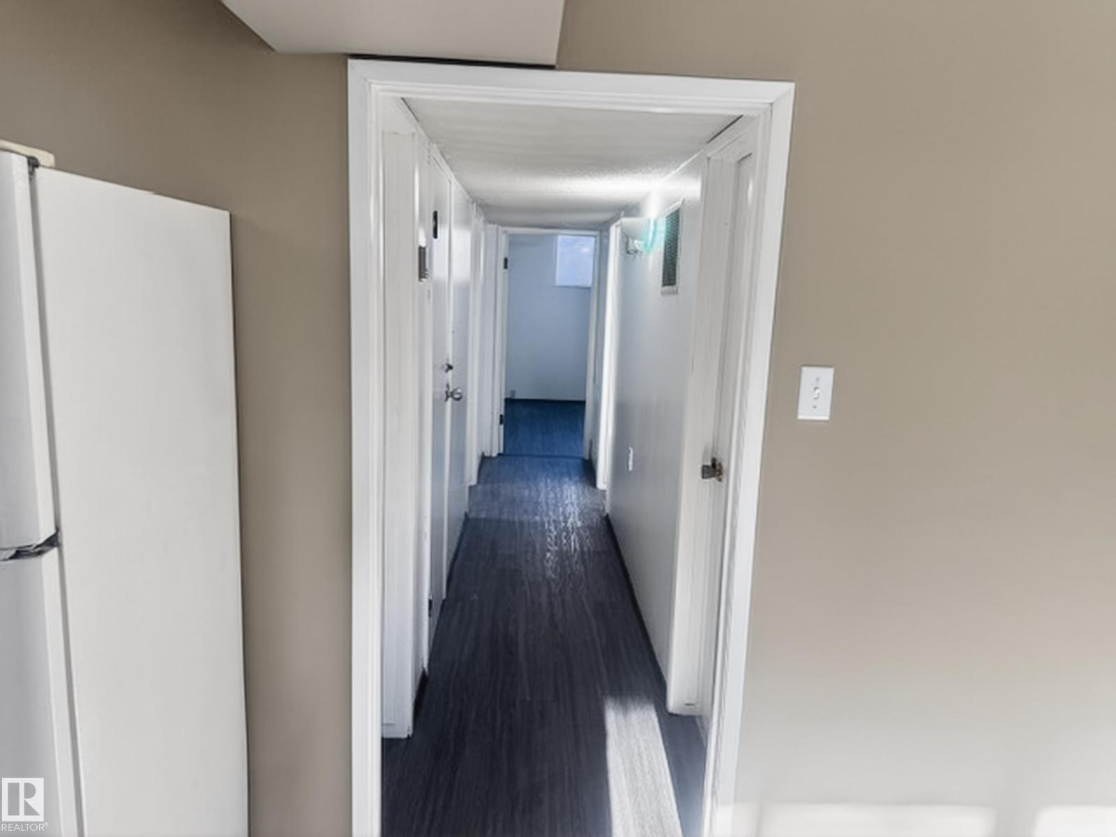 11043 / 11045 131 ST NW - 37
