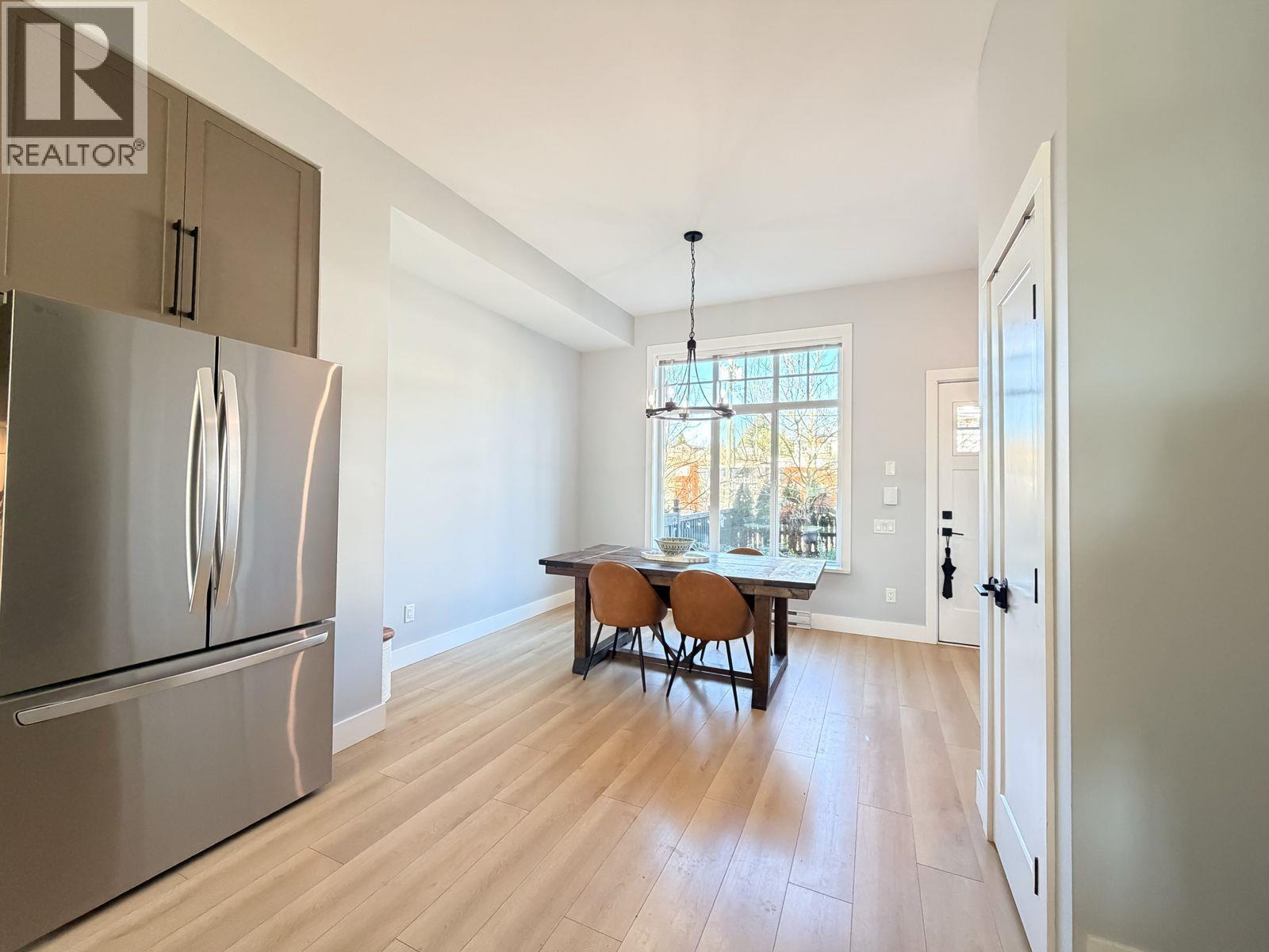 43 3552 VICTORIA DRIVE, Coquitlam