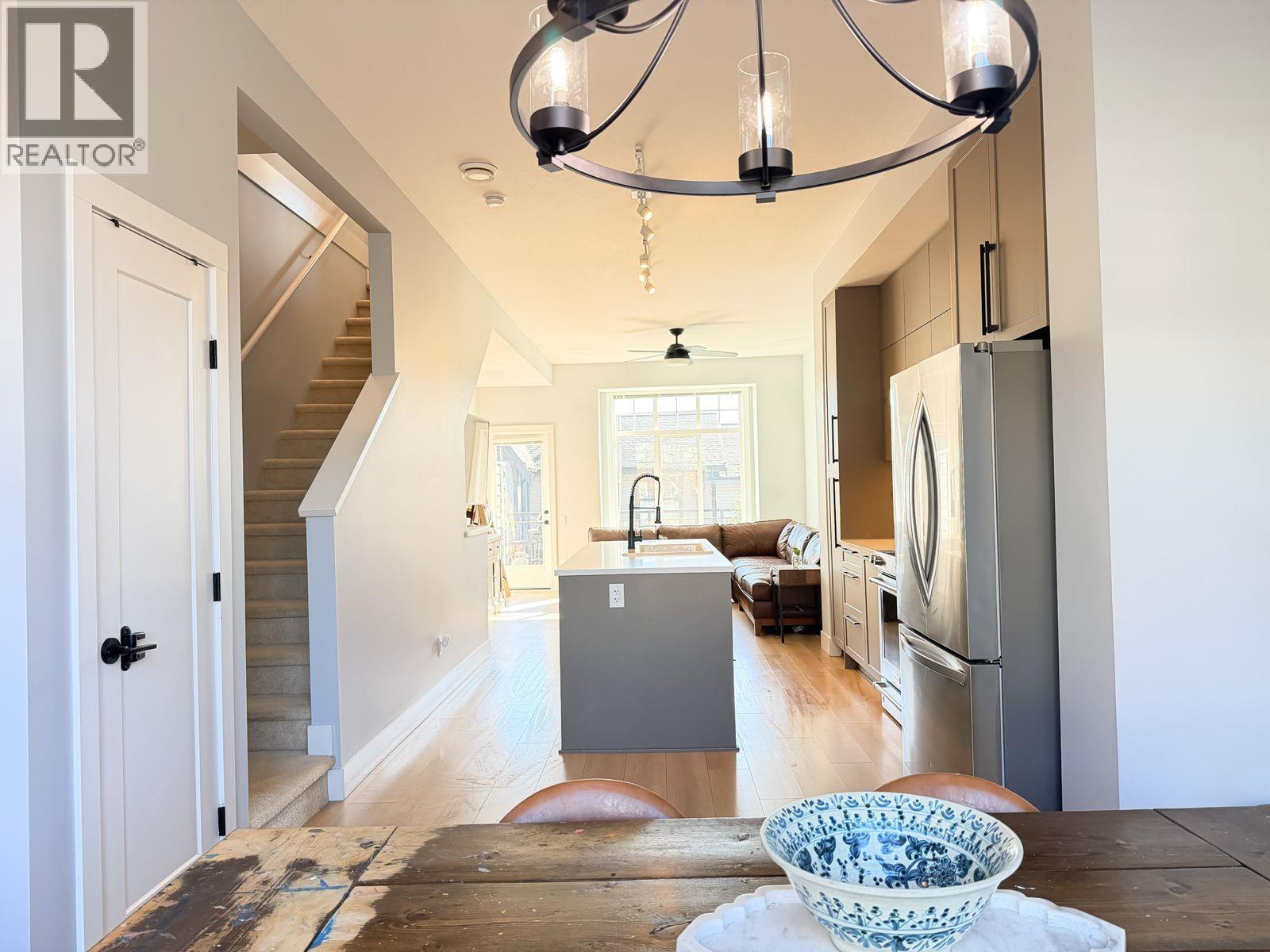 43 3552 VICTORIA DRIVE, Coquitlam
