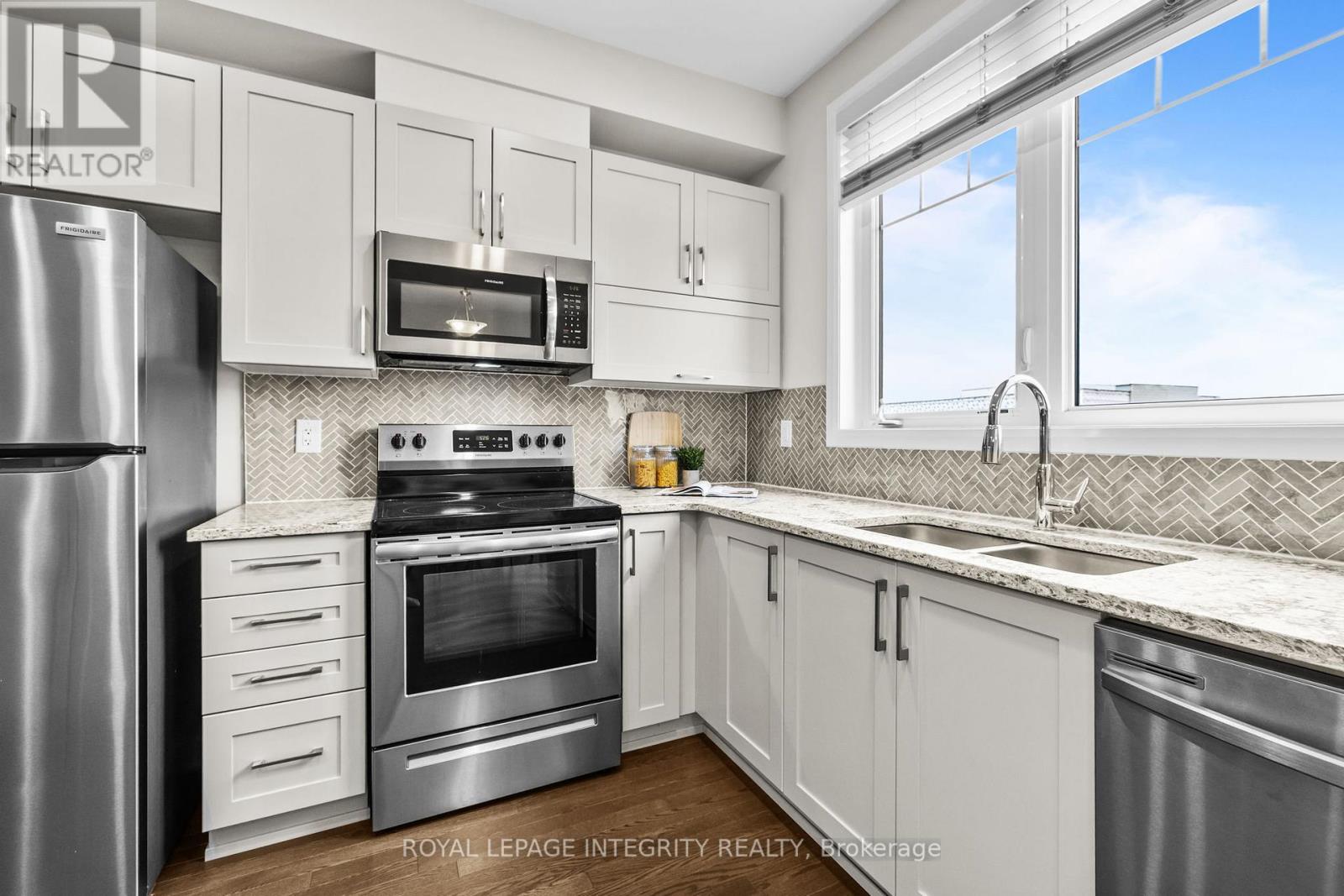 125 ATTWELL PRIVATE - 11