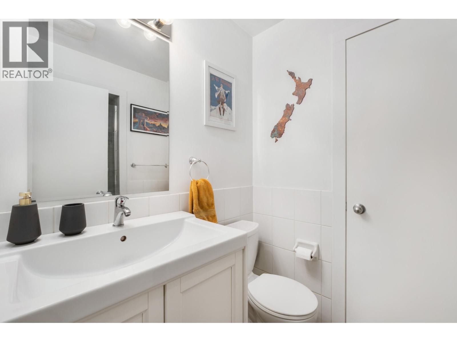 3 8138 CEDAR SPRINGS ROAD, Whistler